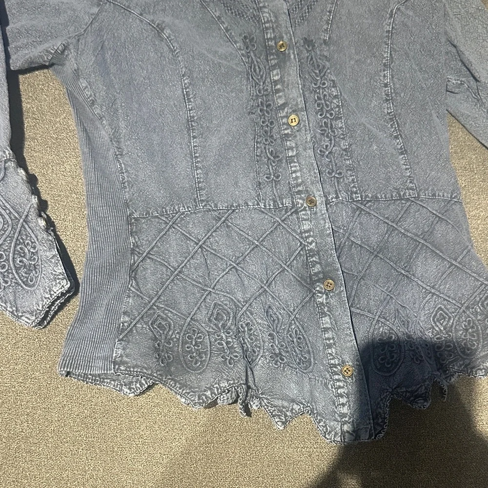 Large 100% Cotton Blue Denim Button-Up Shirt Boho tribal vibes super cute - Picture 8 of 17